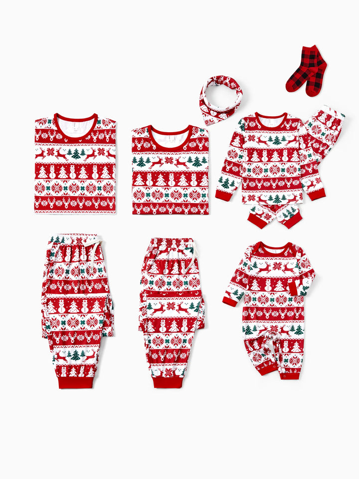Conjunto de Pijamas de Natal para Família em Conjunto: Com Estampado de Rena e Boneco de Neve, Pijamas Vermelhos de Manga Longa com Meias de Natal Vermelhas.