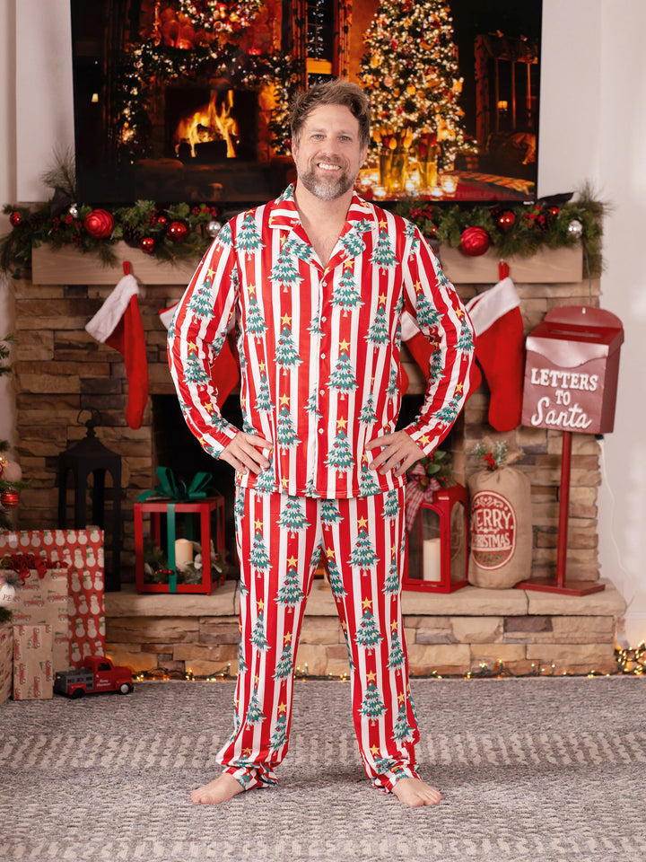 Conjuntos de Pijamas de Manga Longa em Estampa de Árvores com Riscas para a Família, com Meias de Natal - Vermelho
