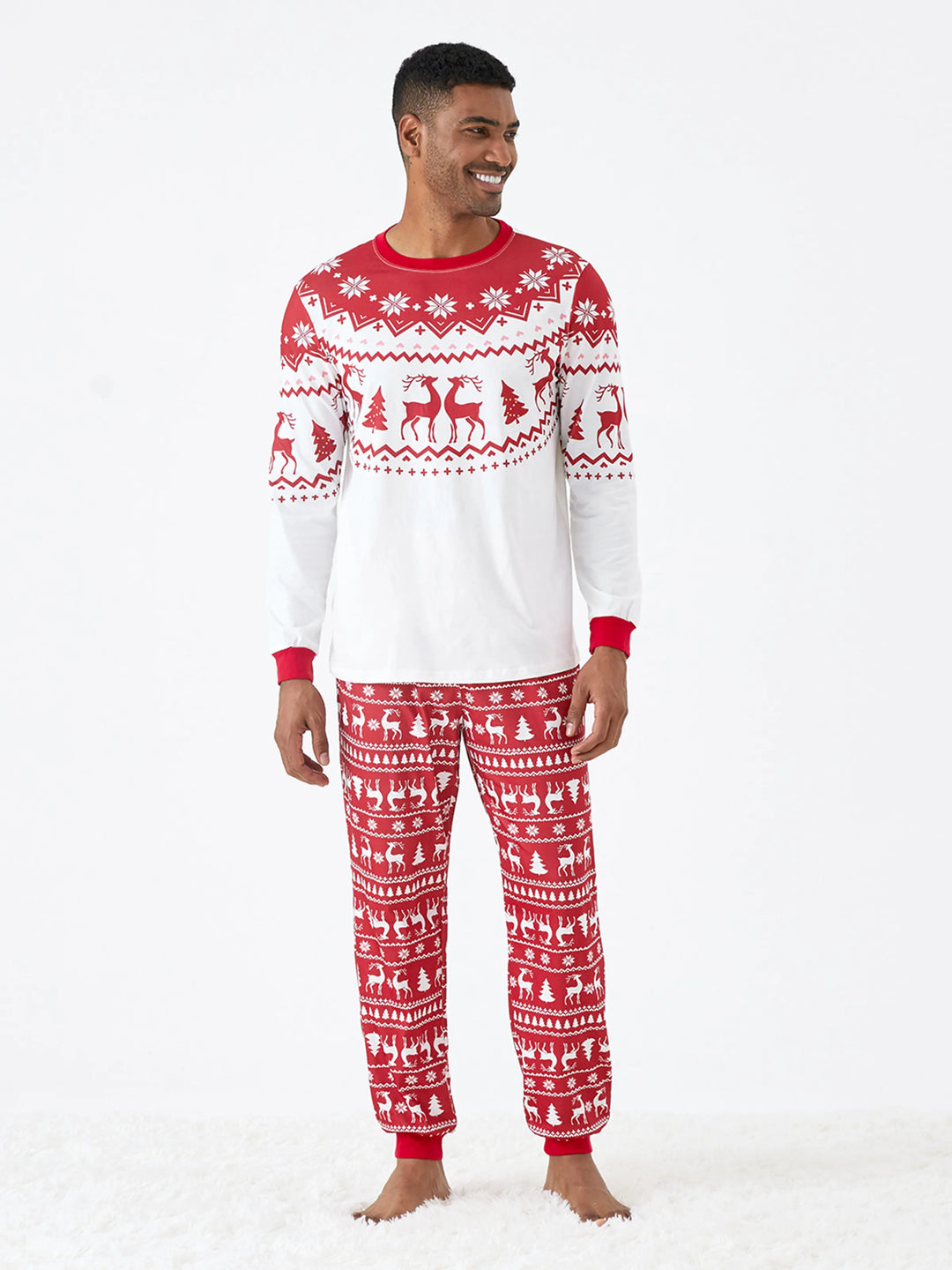 Conjuntos de Pijamas em Família com Estampa de Rena e Flocos de Neve para o Natal, Inclui Meias de Natal Vermelhas