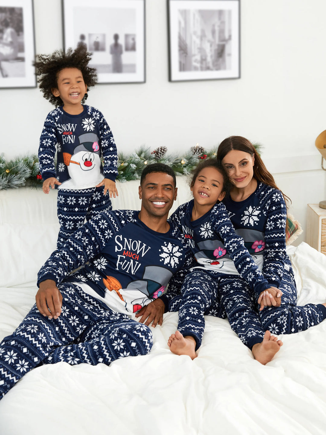 Conjunto de Pijamas de Natal em Fleece “Frosty The Snowman” com Estampa de Flocos de Neve e Meias de Natal