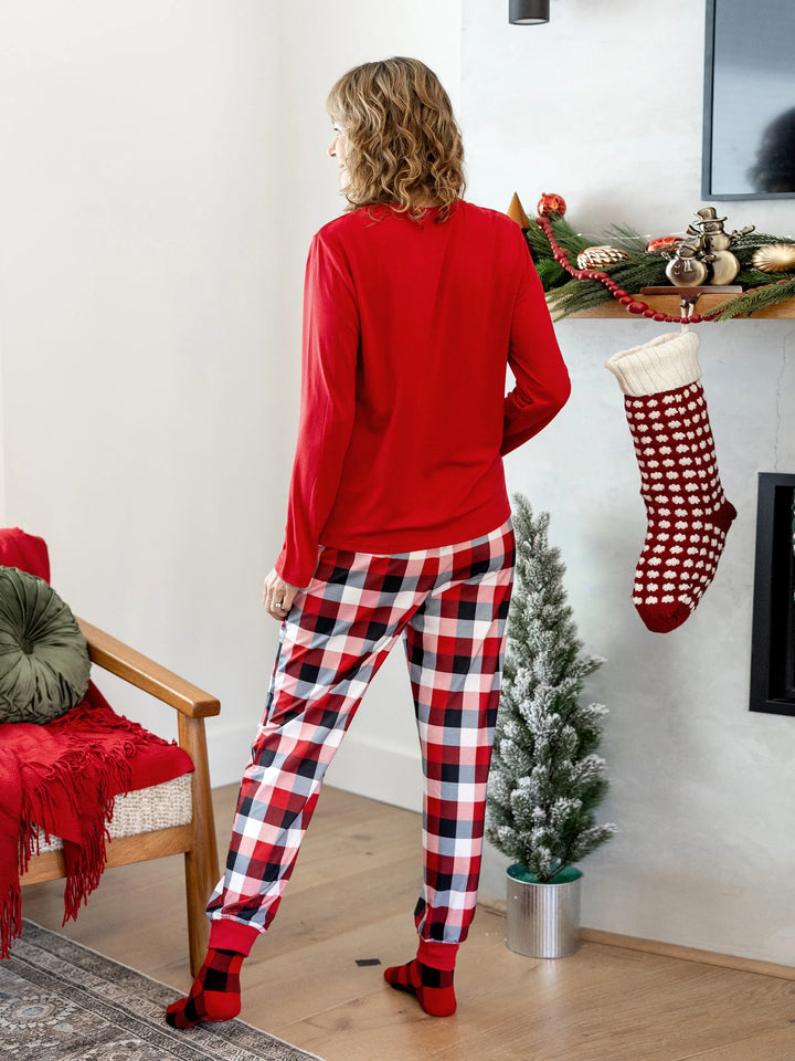 Conjunto de Pijamas em Conjunto para a Família com Estampa de Renas que Brilha no Escuro e Meias de Natal Vermelhas