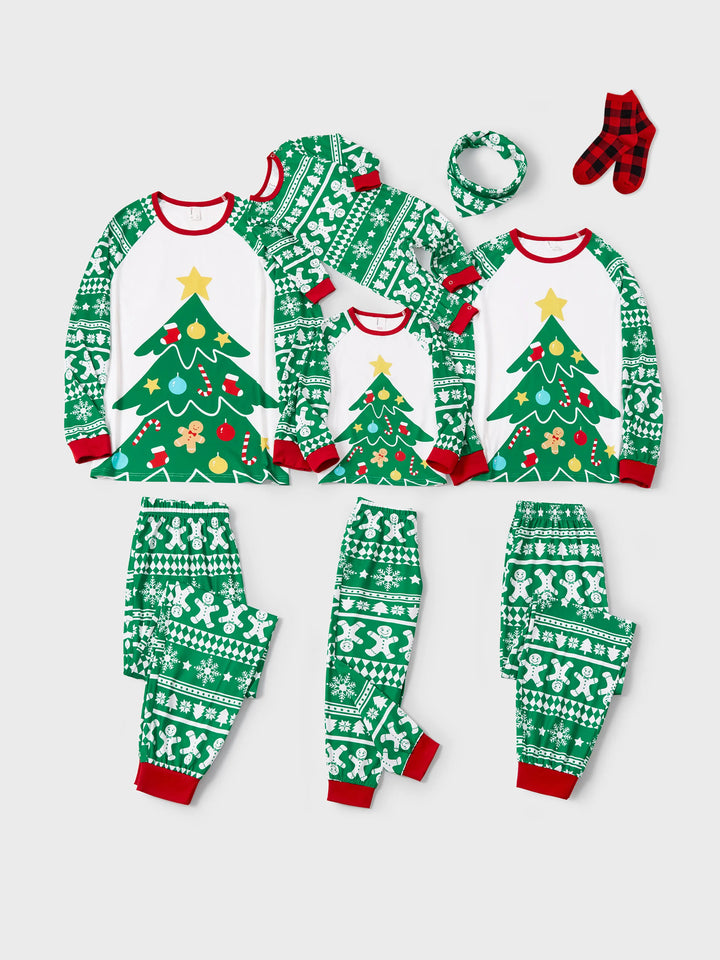 Conjunto de Pajamas Correspondentes para a Família de Natal com Impressão de Gengibre e Árvore de Natal PJs Verdes com Meias de Natal Verdes