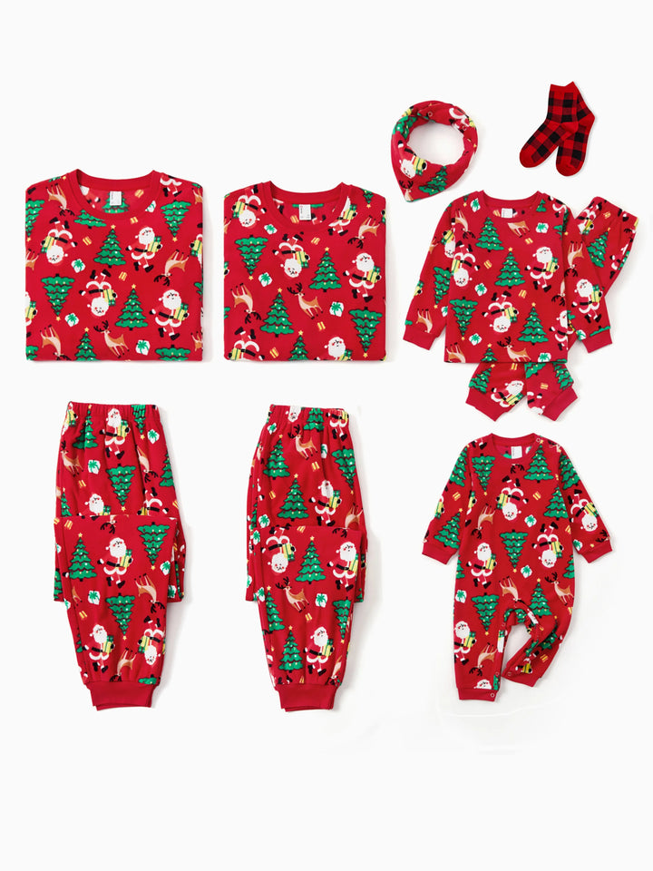 Conjunto de Pijamas de Natal para Toda a Família com Impressão de Pai Natal e Árvore de Natal, PJs de Fleecy Vermelhos com Meias de Natal Incluídas.