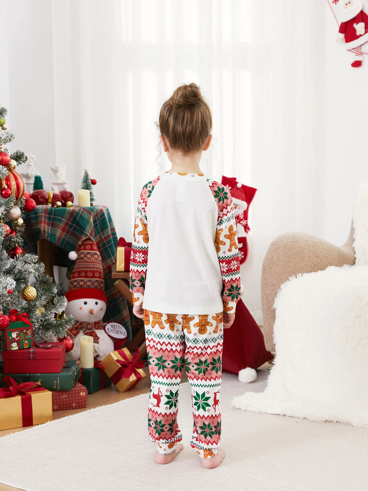 Conjunto de Pijamas de Natal em Família com Padrão de Bolachas de Natal e Homem de Gengibre, Incluindo Meias de Natal em Várias Cores