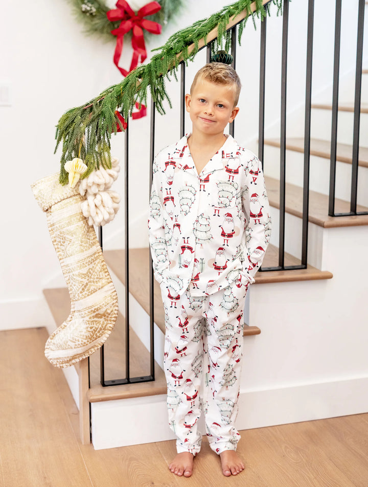 Conjunto de Pijamas de Natal em Família com Estampagem de Gnomos - Pijamas Brancos com Meias de Natal Brancas