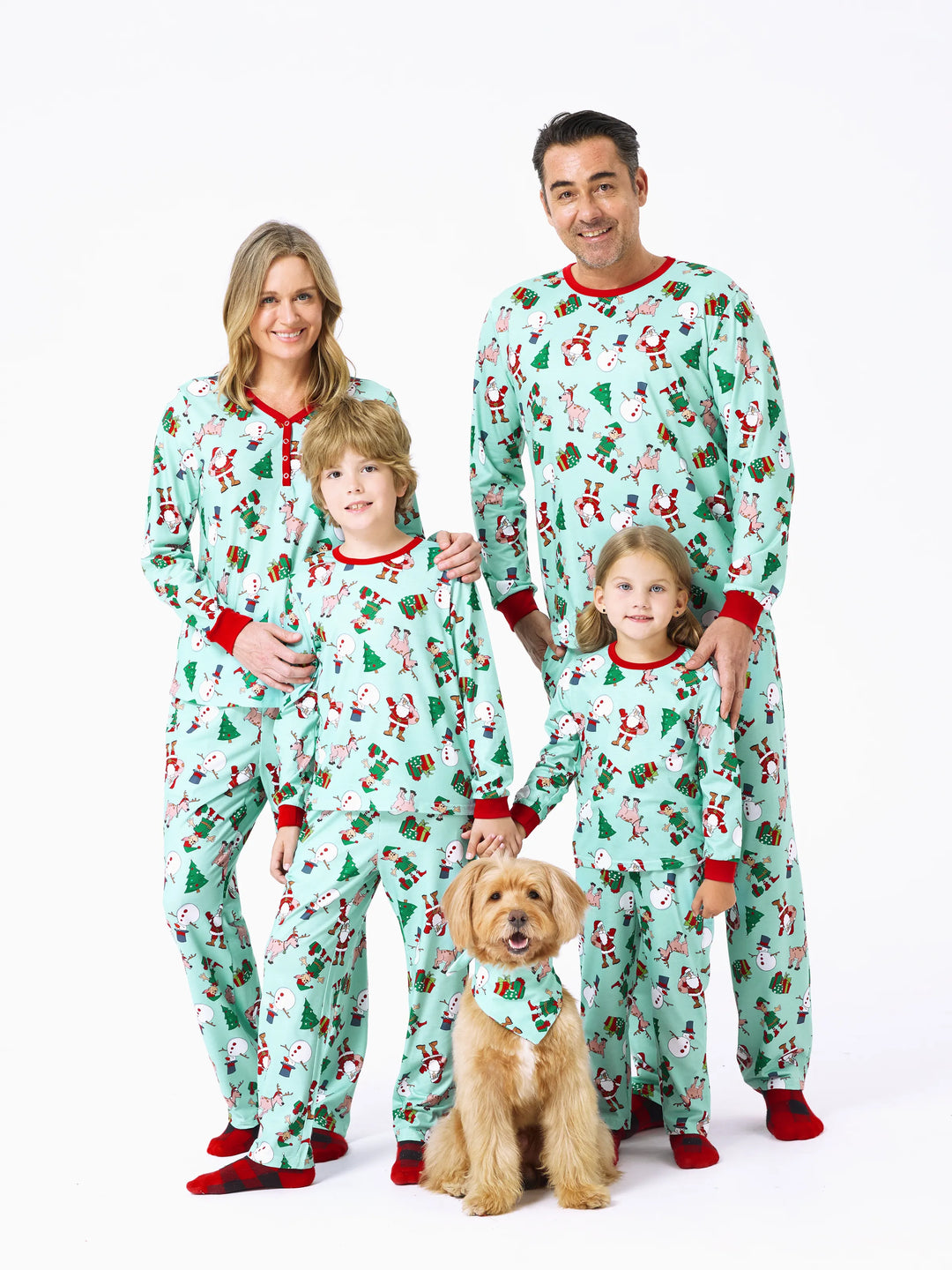 Conjunto de Pijamas de Natal Coordinate para Família com Estampa de Renas e Meias de Natal Verde Claro