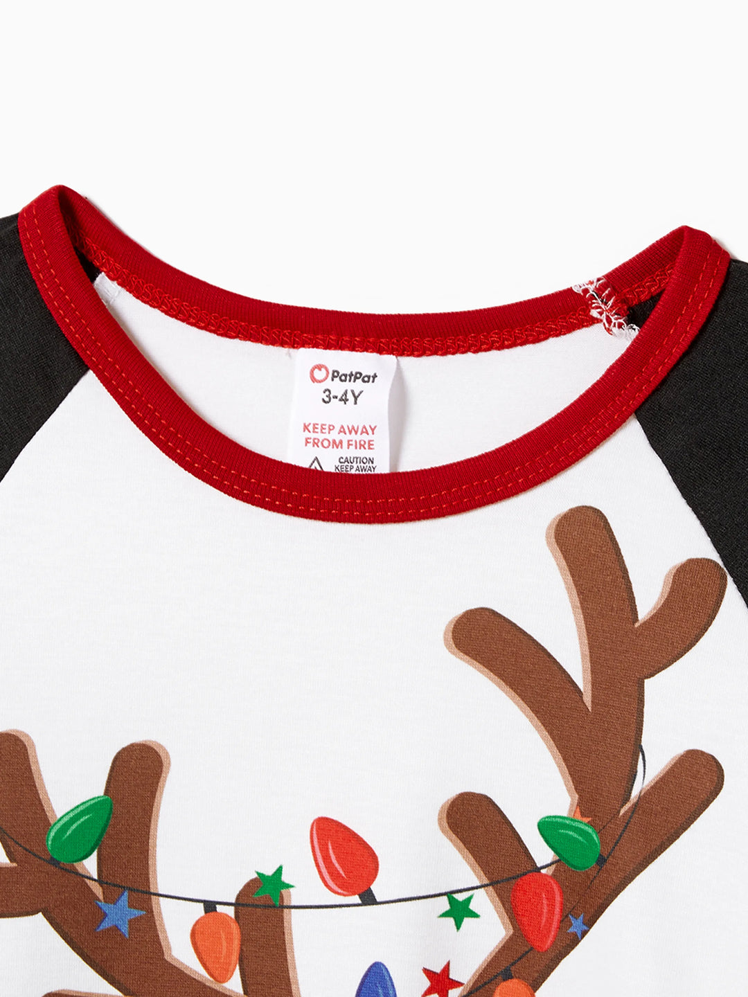 Conjuntos de Pijamas para a Família com Estampa de Renas de Natal e Meias de Natal Pretas