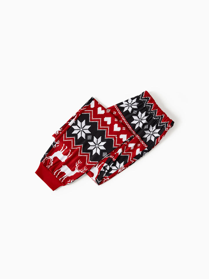 Conjuntos de Pijamas para a Família com Estampa de Renas de Natal e Meias de Natal Pretas