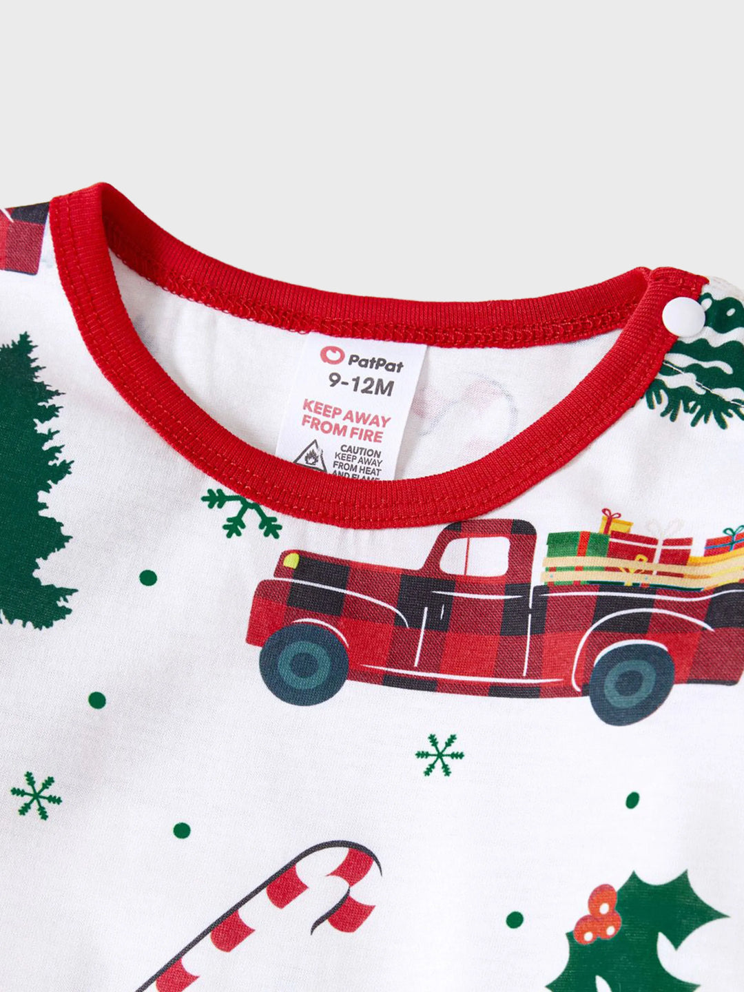 Conjunto de Pijamas de Manga Longa com Estampado de Árvores de Natal e Carros, Coordenados para a Família, com Meias de Natal em Várias Cores