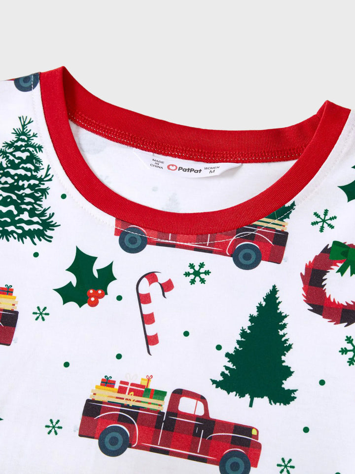 Conjunto de Pijamas de Manga Longa com Estampado de Árvores de Natal e Carros, Coordenados para a Família, com Meias de Natal em Várias Cores