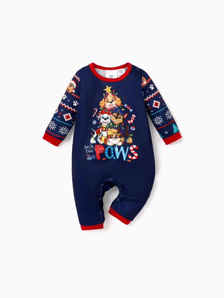 Conjuntos de Pijamas de Manga Longa com Estampado Integral da PAW Patrol para toda a família, acompanhados de Meias de Natal.
