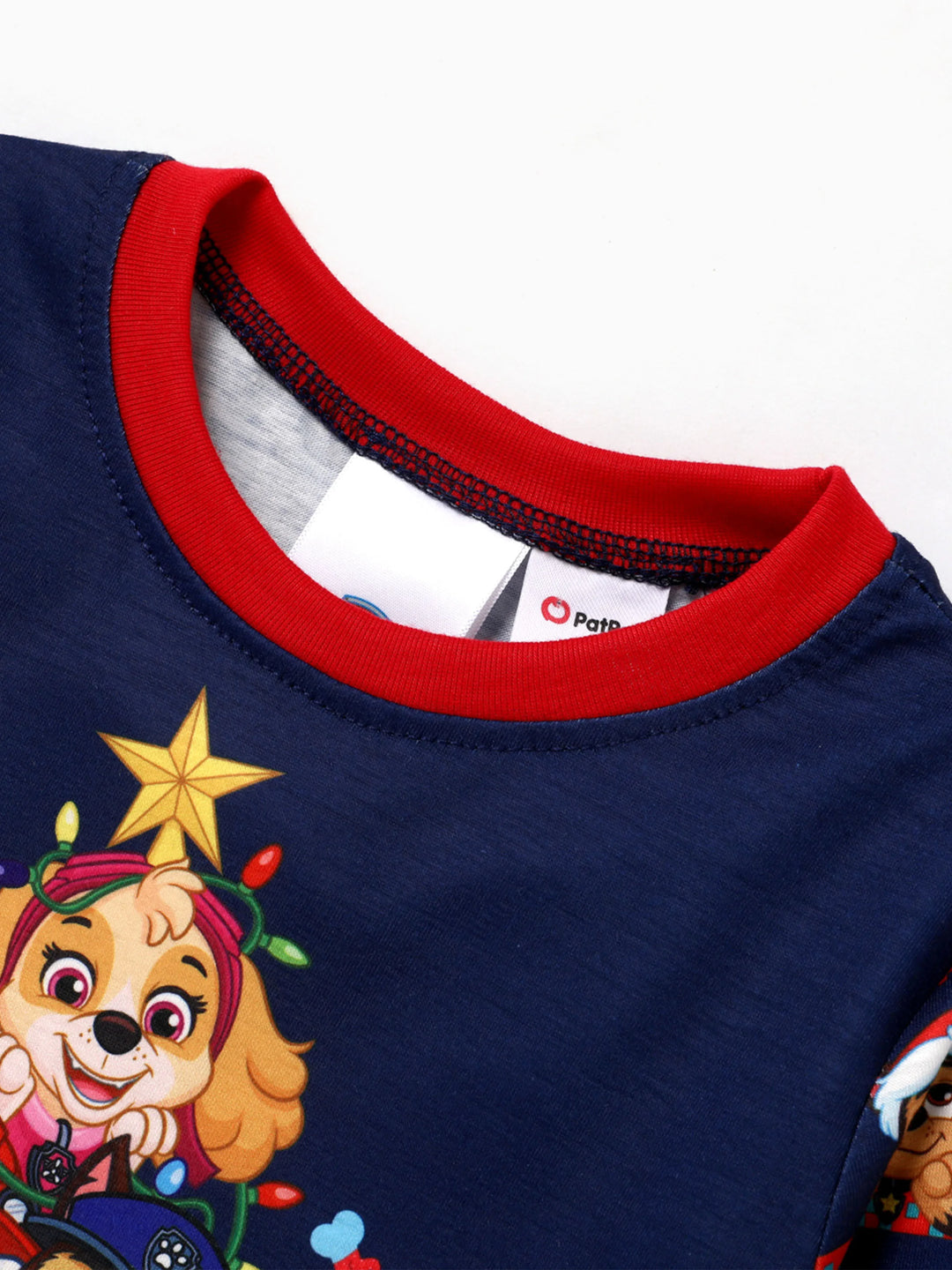 Conjuntos de Pijamas de Manga Longa com Estampado Integral da PAW Patrol para toda a família, acompanhados de Meias de Natal.