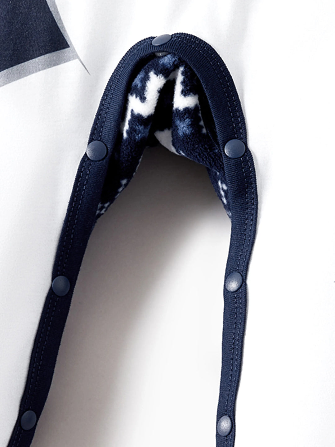 Conjunto de Pijamas de Natal em Fleece “Frosty The Snowman” com Estampa de Flocos de Neve e Meias de Natal