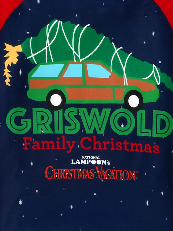 Conjuntos de Pijamas Coordinados com Estampas de Personagens para a Família nas Férias de Natal, com Meias de Natal