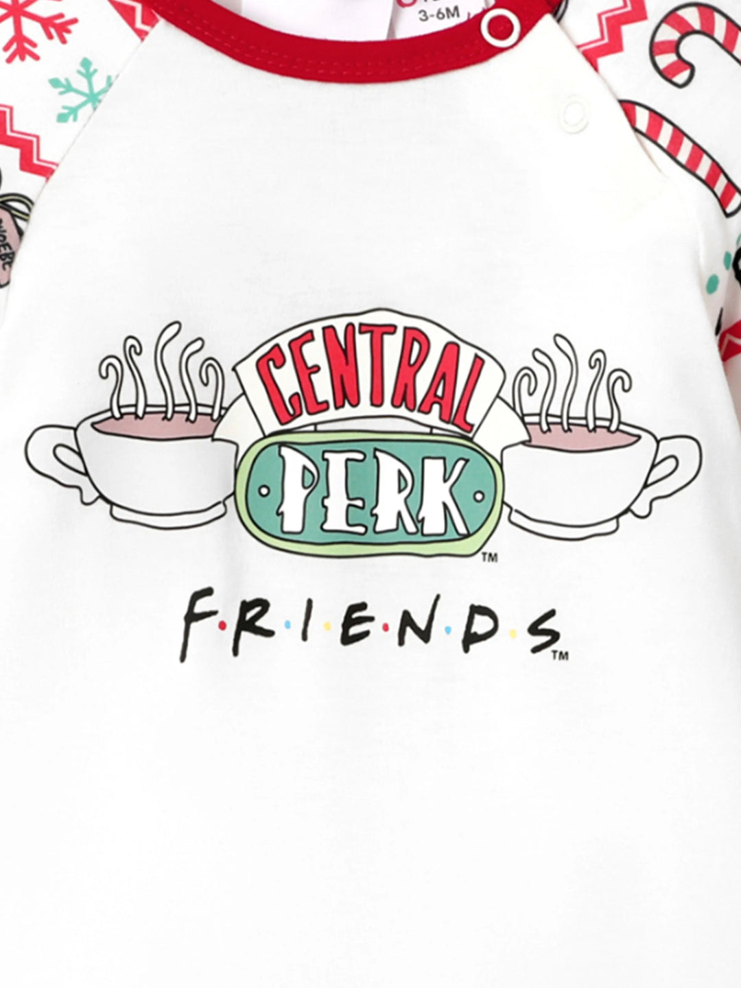 Conjuntos de Pijamas Coordenados em Cores para Todas as Famílias no Natal, com Meias de Natal