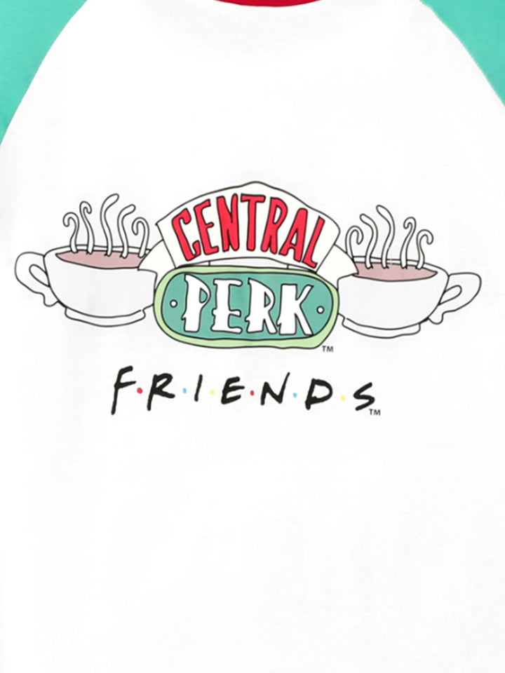 Conjuntos de Pijamas Coordenados em Cores para Todas as Famílias no Natal, com Meias de Natal