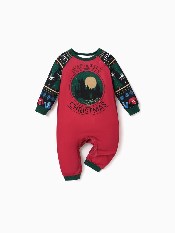 Conjuntos de Pijamas Combinados de Natal da Família Harry Potter com Meias de Natal de Hogwarts