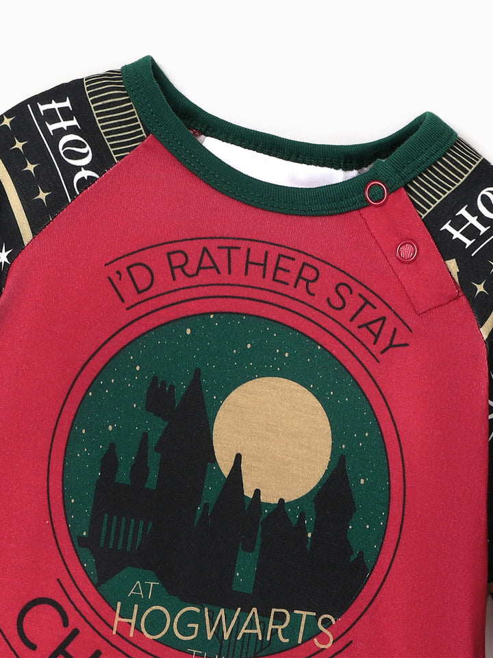 Conjuntos de Pijamas Combinados de Natal da Família Harry Potter com Meias de Natal de Hogwarts