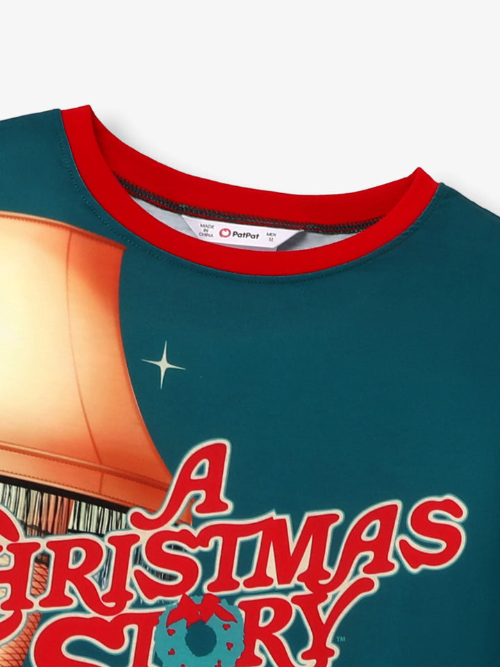 Conjunto de Pijamas Gráficos "A História de Natal" com Meias de Natal em Conjunto de Famílias Matching.