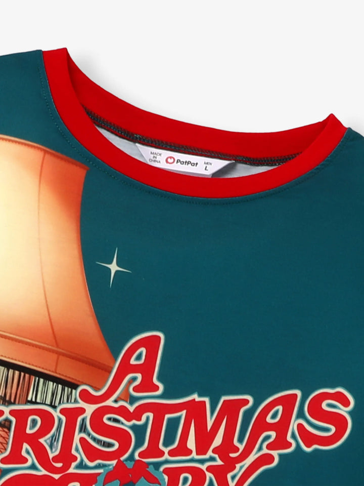 Conjunto de Pijamas Gráficos "A História de Natal" com Meias de Natal em Conjunto de Famílias Matching.