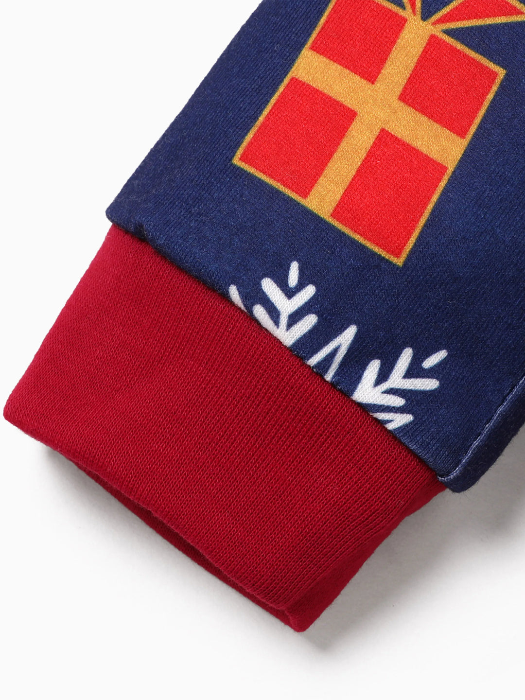 Conjuntos de Pijamas Com Uma Impressão de Hogwarts para Correspondência Familiar Harry Potter no Natal, com Meias de Natal