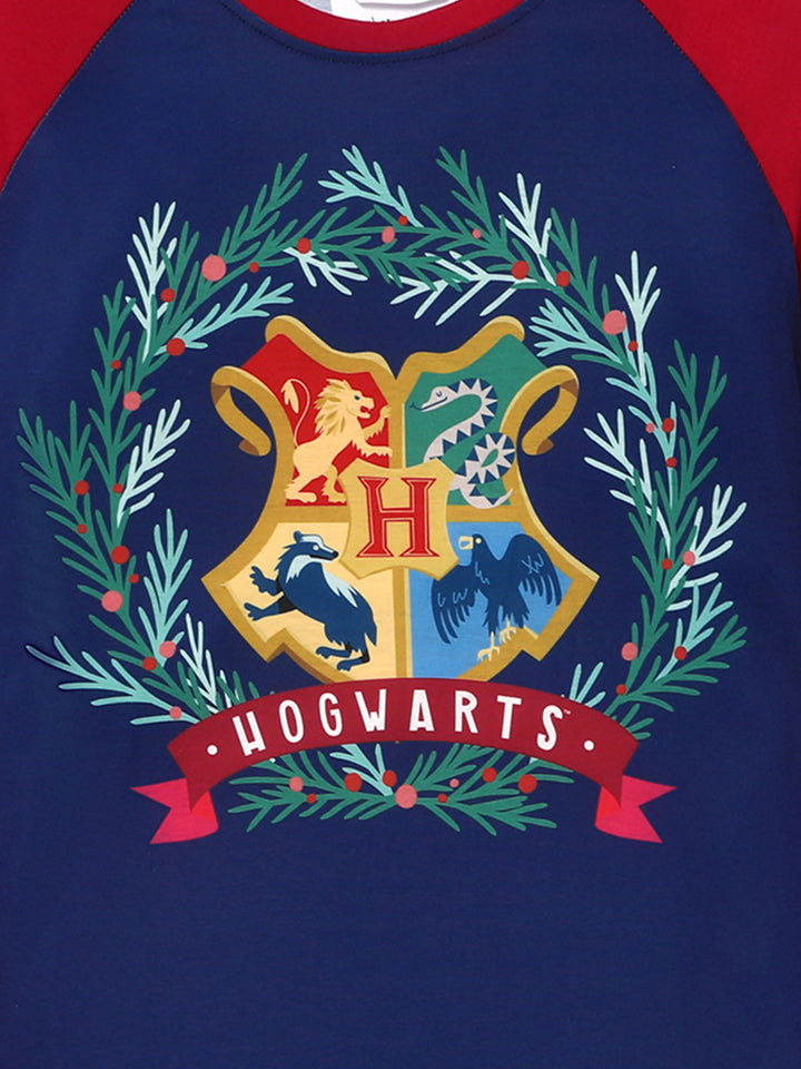 Conjuntos de Pijamas Com Uma Impressão de Hogwarts para Correspondência Familiar Harry Potter no Natal, com Meias de Natal