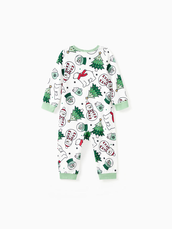 Conjunto de Pijamas de Natal em Família com Mangas Longas – T-Shirts Verdes Muito Felizes e Calças com Padrão, Inclui Meias de Natal – Verde Primavera Médio