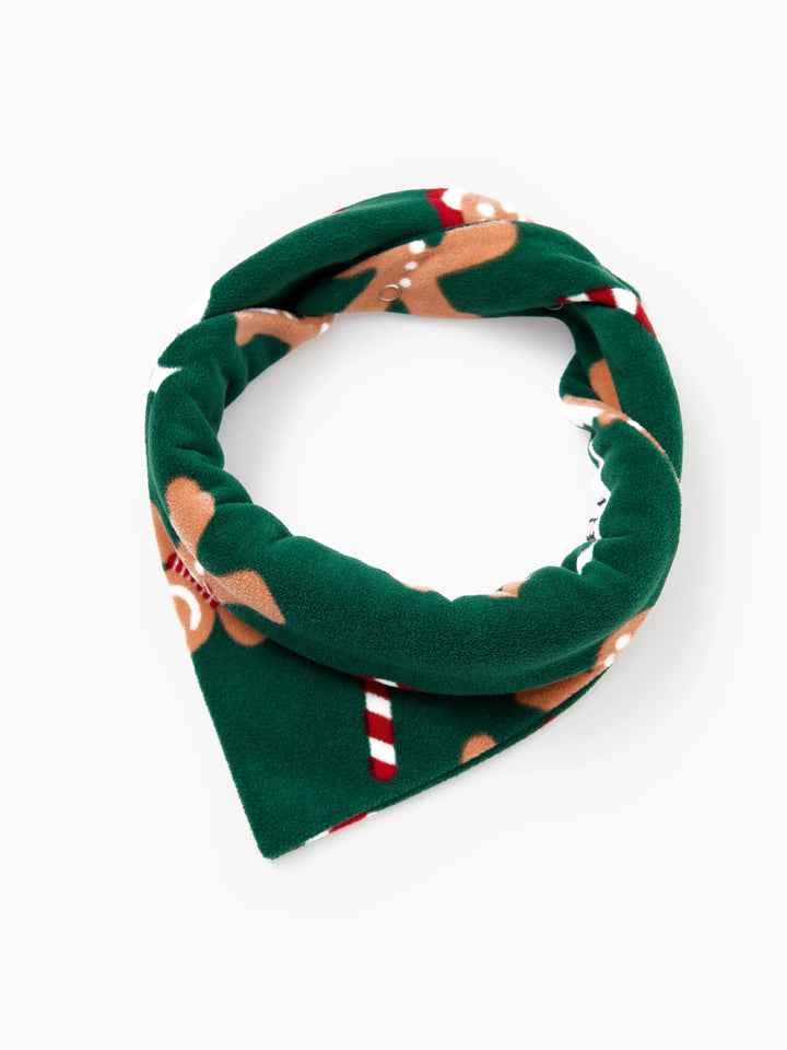 Conjuntos de Pijamas de Natal para a Família em Fleece com Pai Natal e Mangas Compridas, acompanhados por Meias de Natal, na Cor Verde Escuro