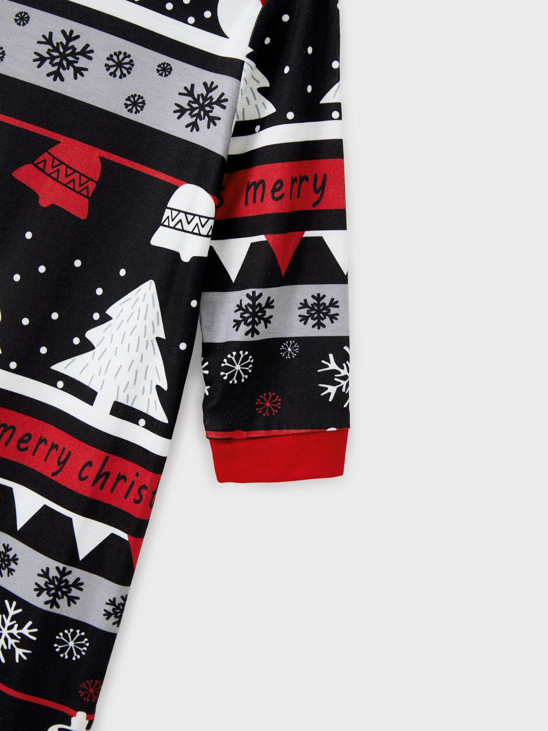 Conjunto de Pijamas de Manga Longa em Cinza com Estampagem de Flocos de Neve e Letras para a Família, incluindo Meias de Natal em Cinza.