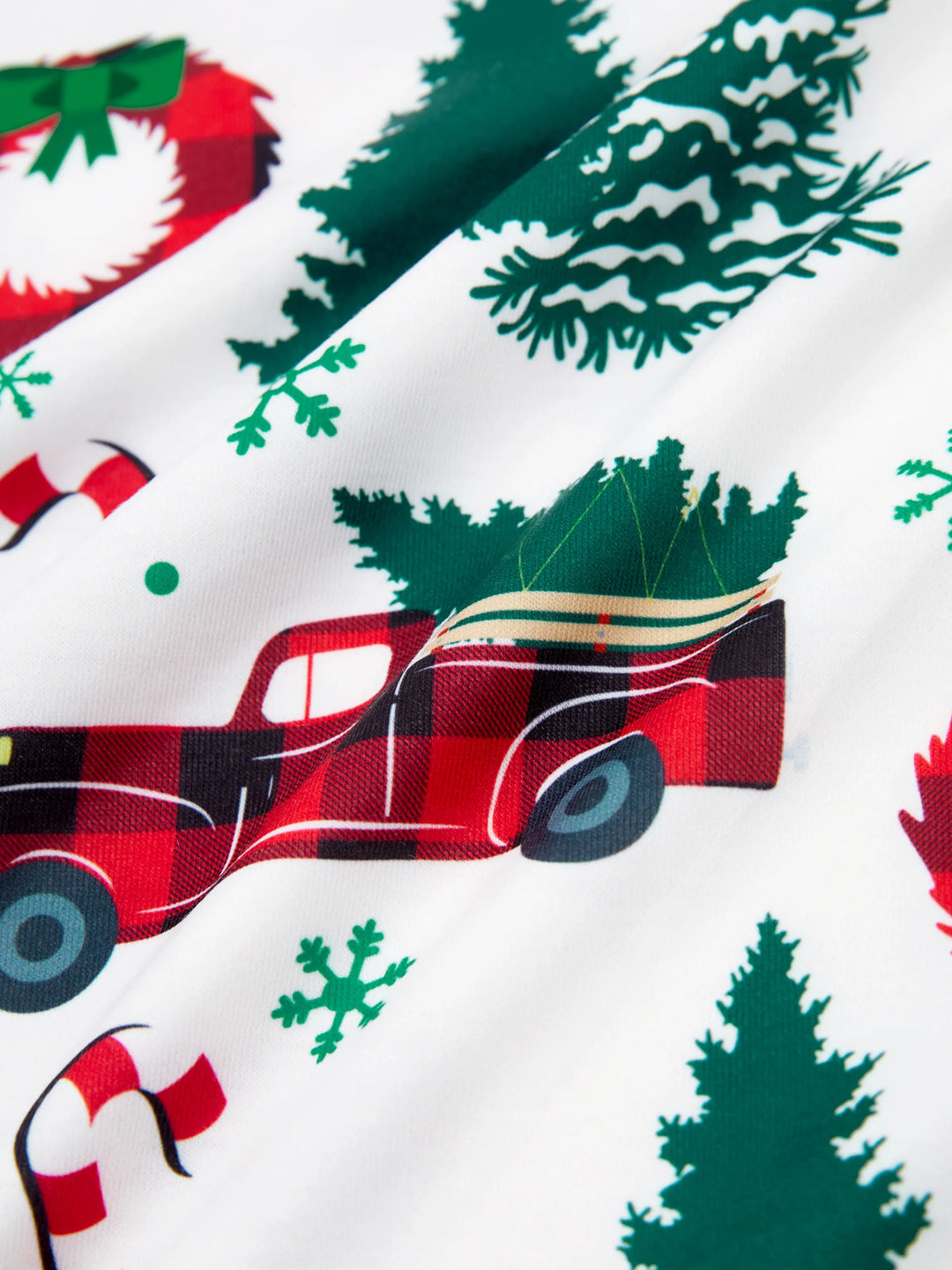 Conjunto de Pijamas de Manga Longa com Estampado de Árvores de Natal e Carros, Coordenados para a Família, com Meias de Natal em Várias Cores