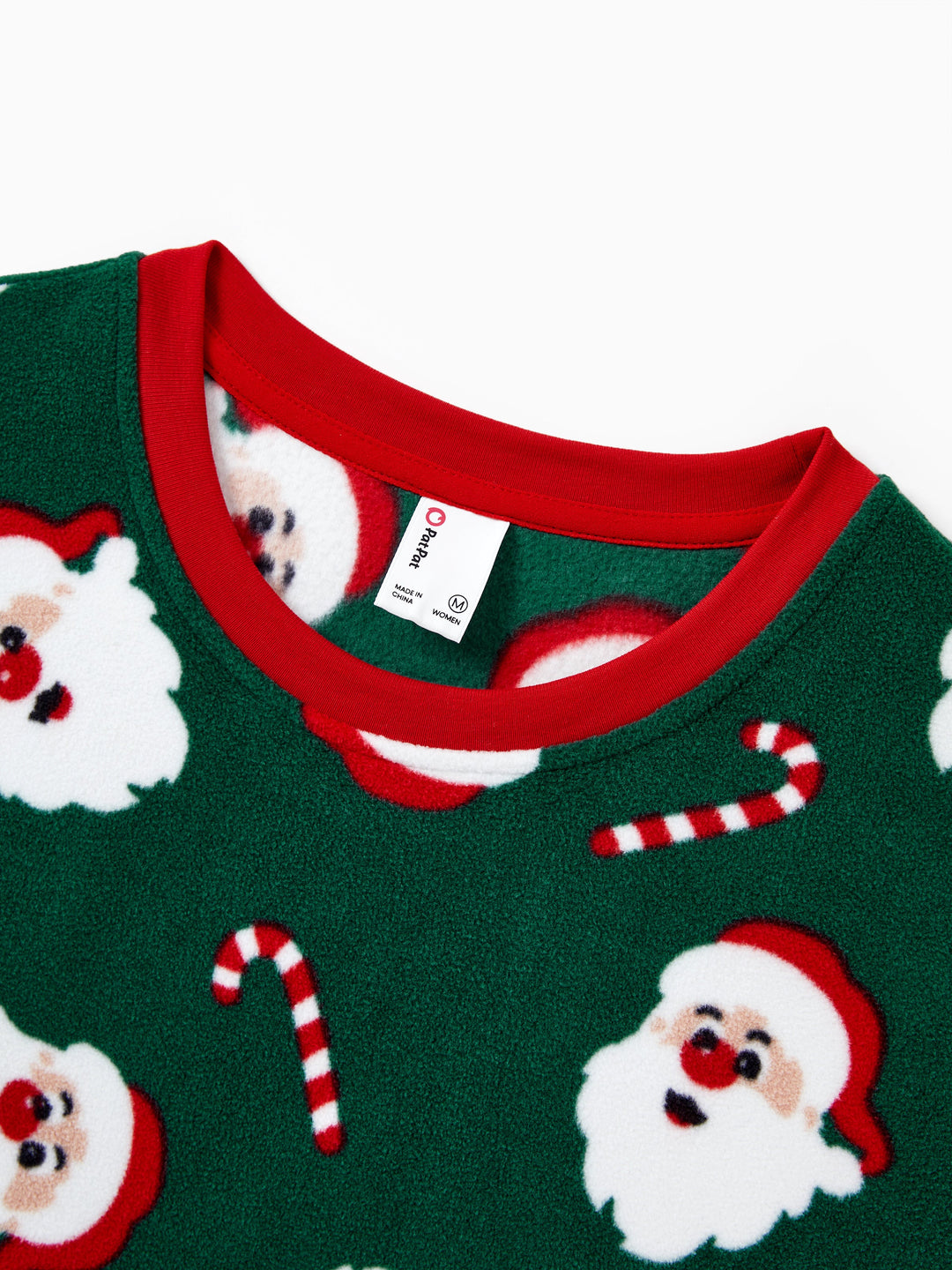 Conjunto de Pijamas de Fleece para a Família em Conjunto com Estampado de Pai Natal e Bastão de Açúcar, incluindo Meias de Natal em Verde Escuro