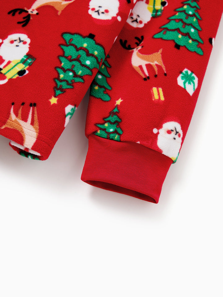 Conjunto de Pijamas de Natal para Toda a Família com Impressão de Pai Natal e Árvore de Natal, PJs de Fleecy Vermelhos com Meias de Natal Incluídas.