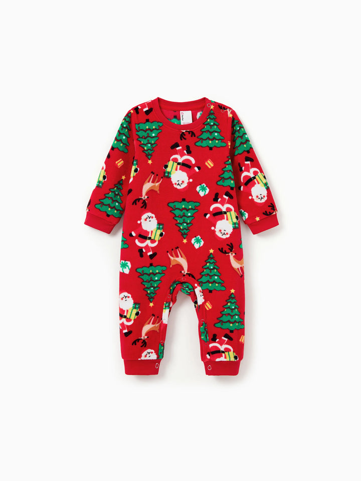 Conjunto de Pijamas de Natal para Toda a Família com Impressão de Pai Natal e Árvore de Natal, PJs de Fleecy Vermelhos com Meias de Natal Incluídas.