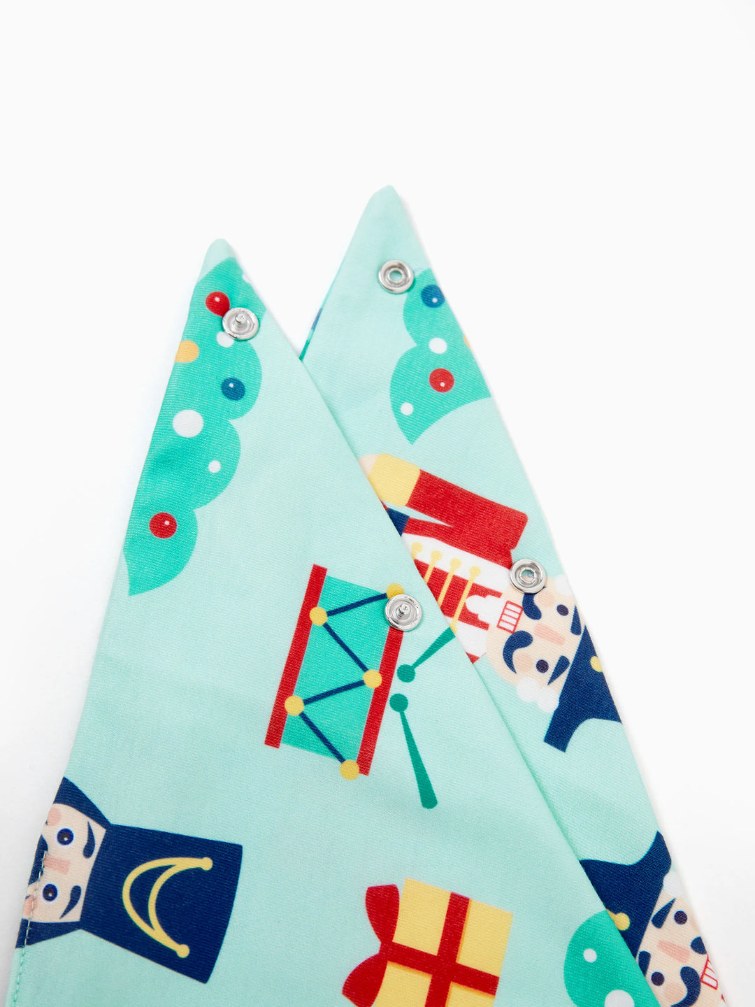 Conjunto de Pijamas Familiares de Natal em Coordenação com Estampa de Soldado e Árvore de Natal, incluindo Meias de Natal, Verde Claro