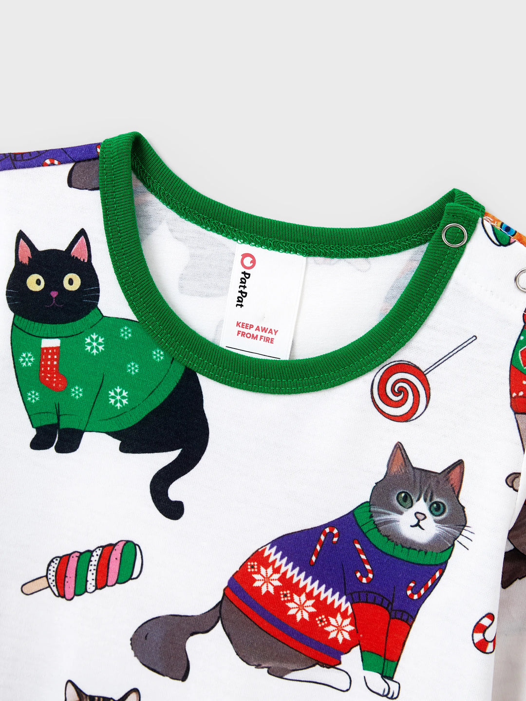 Conjunto de Pijamas de Natal para a Família com Estampa de Gato de Natal e Meias de Natal Multicoloridas