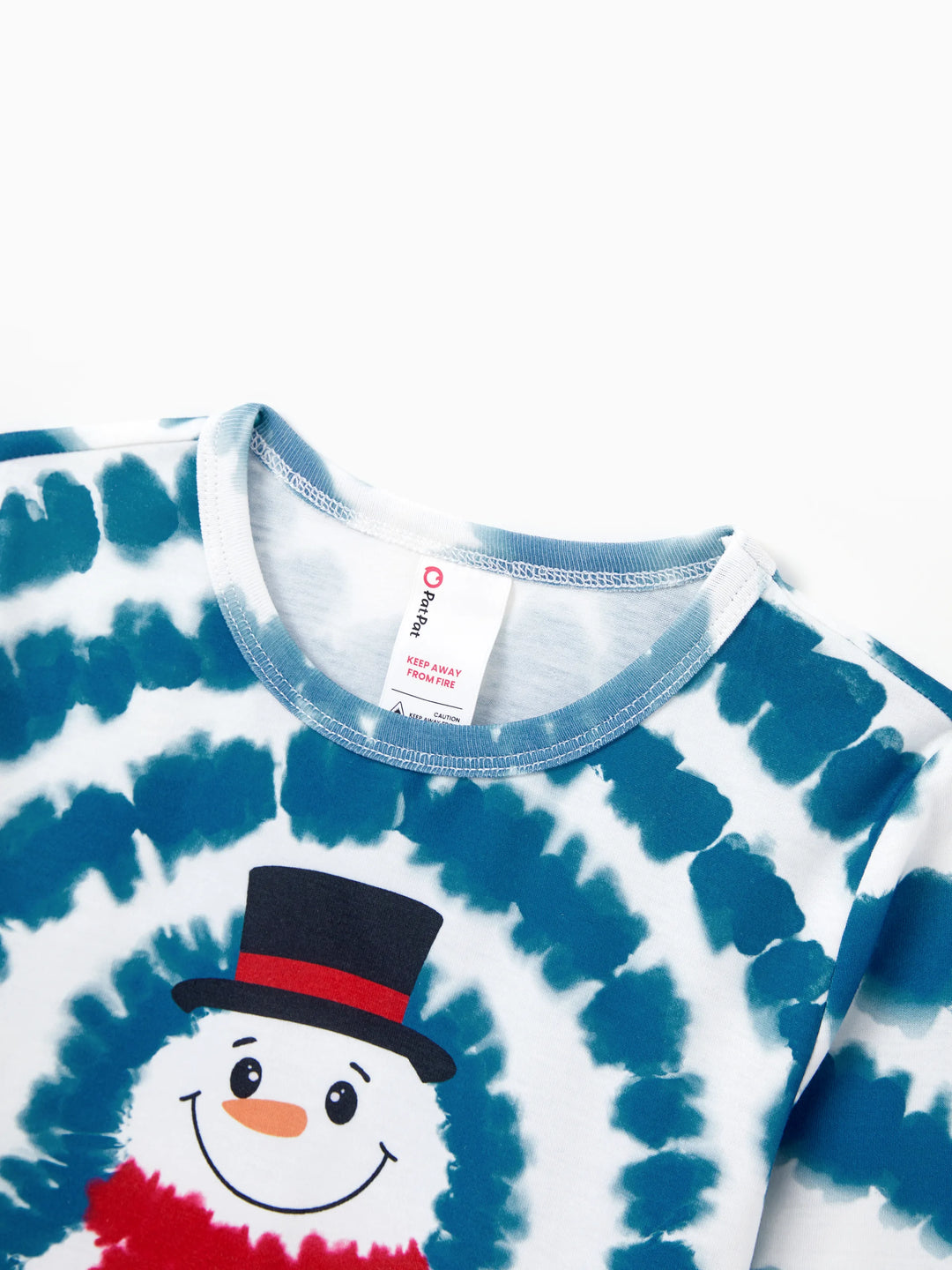Conjunto de Pajamas de Natal em Família com Estampa de Boneco de Neve em Tie-dye Azul com Meias de Natal Azul Escuro