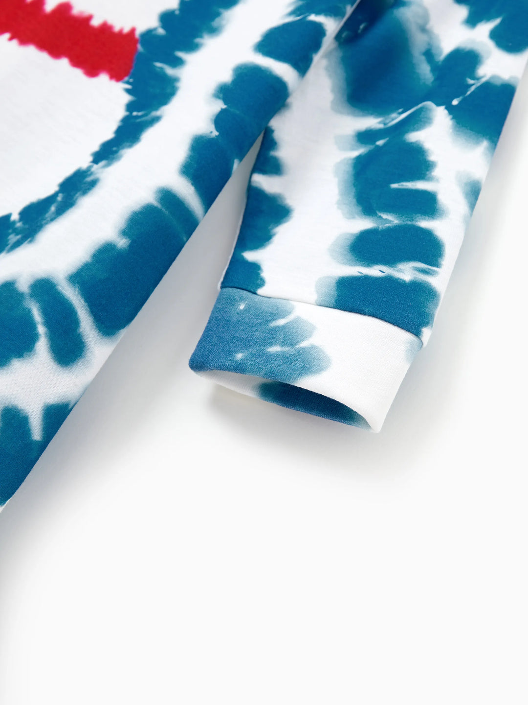 Conjunto de Pajamas de Natal em Família com Estampa de Boneco de Neve em Tie-dye Azul com Meias de Natal Azul Escuro