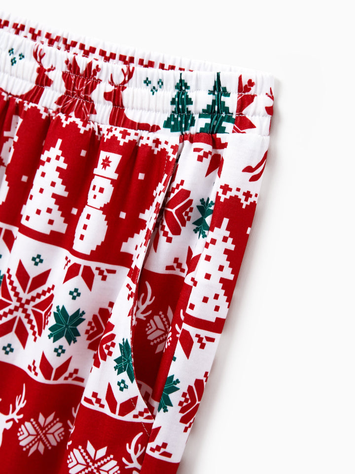 Conjunto de Pijamas de Natal para Família em Conjunto: Com Estampado de Rena e Boneco de Neve, Pijamas Vermelhos de Manga Longa com Meias de Natal Vermelhas.