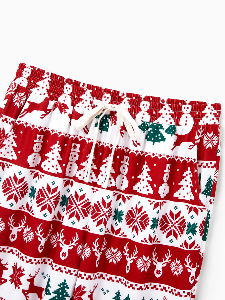 Conjunto de Pijamas de Natal para Família em Conjunto: Com Estampado de Rena e Boneco de Neve, Pijamas Vermelhos de Manga Longa com Meias de Natal Vermelhas.