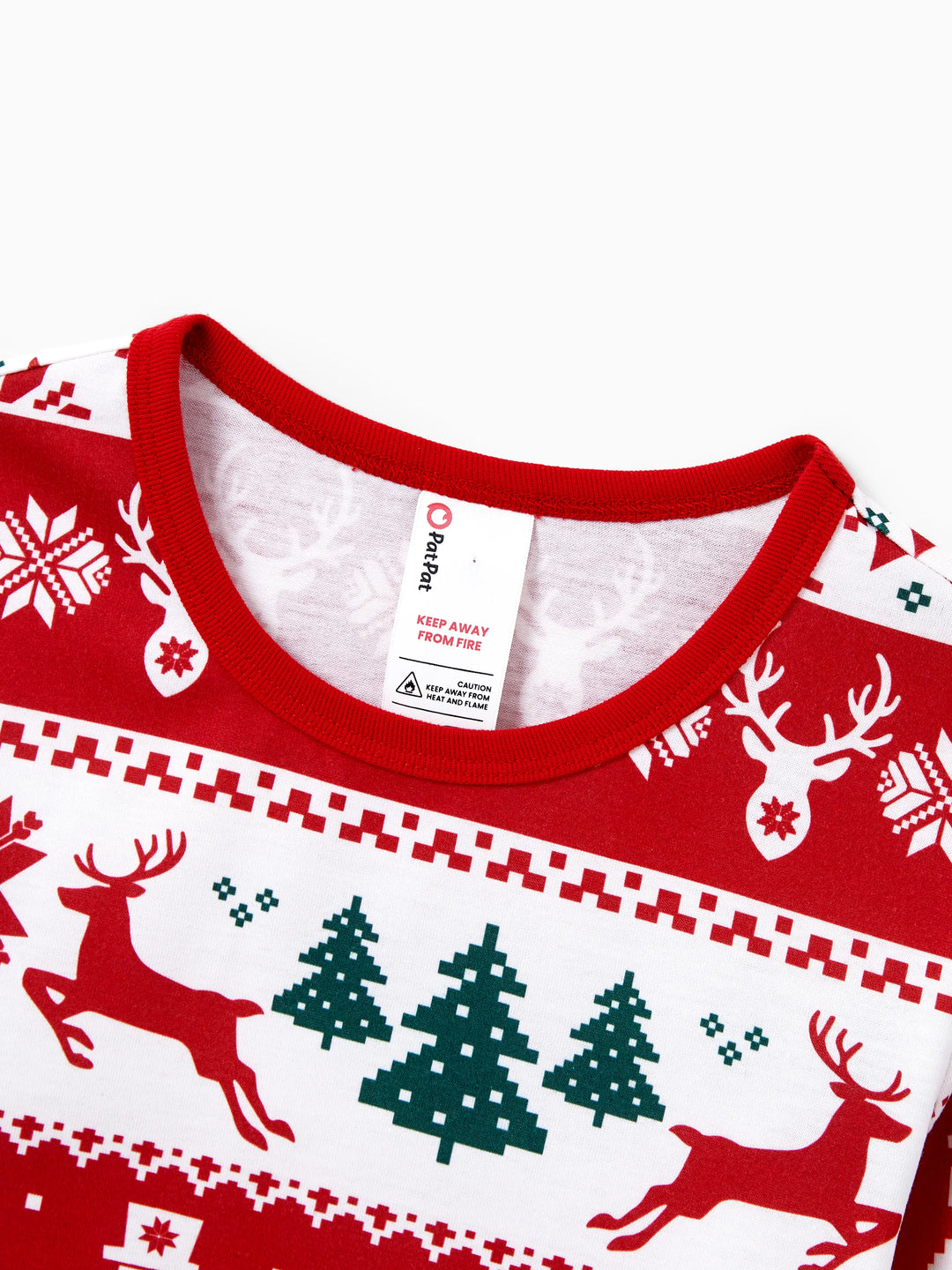 Conjunto de Pijamas de Natal para Família em Conjunto: Com Estampado de Rena e Boneco de Neve, Pijamas Vermelhos de Manga Longa com Meias de Natal Vermelhas.