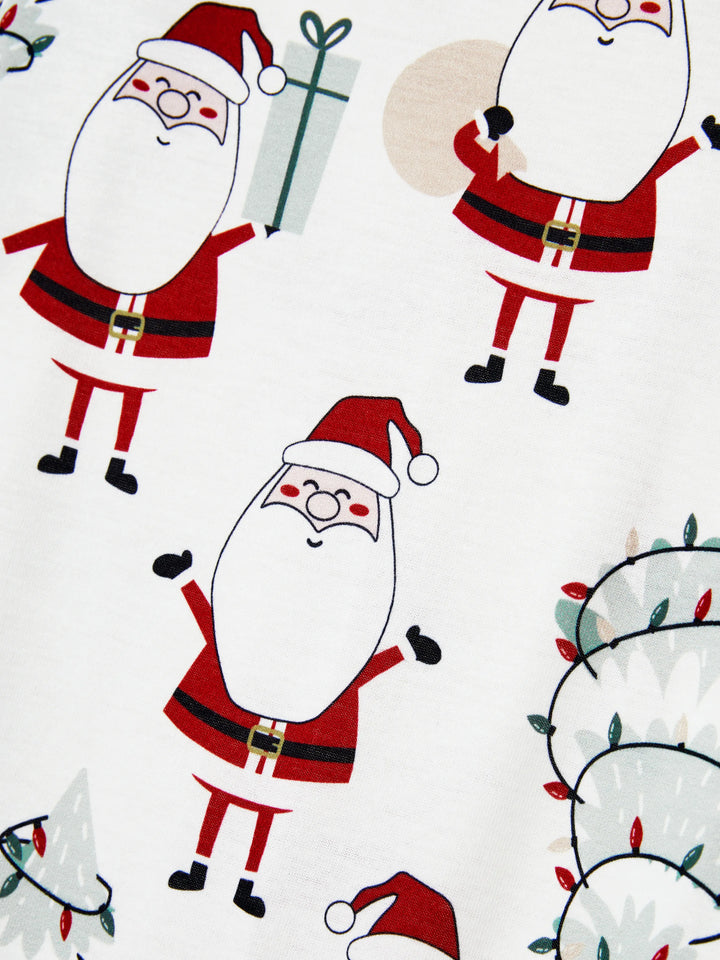 Conjunto de Pijamas de Natal em Família com Estampagem de Gnomos - Pijamas Brancos com Meias de Natal Brancas
