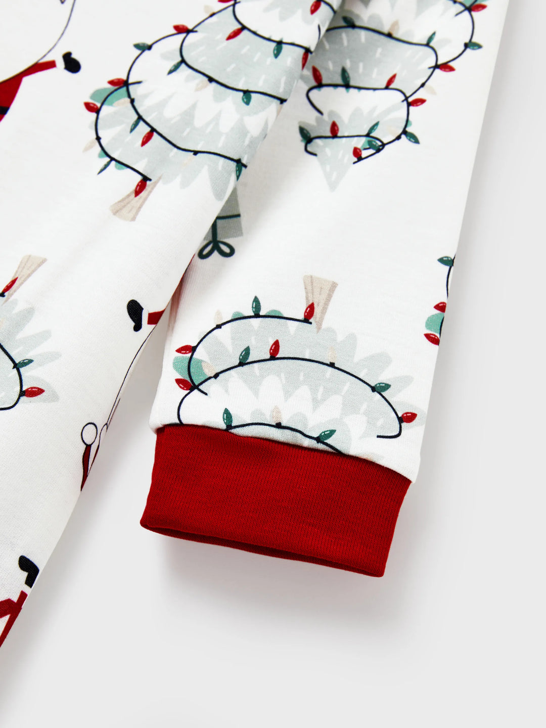 Conjunto de Pijamas de Natal em Família com Estampagem de Gnomos - Pijamas Brancos com Meias de Natal Brancas