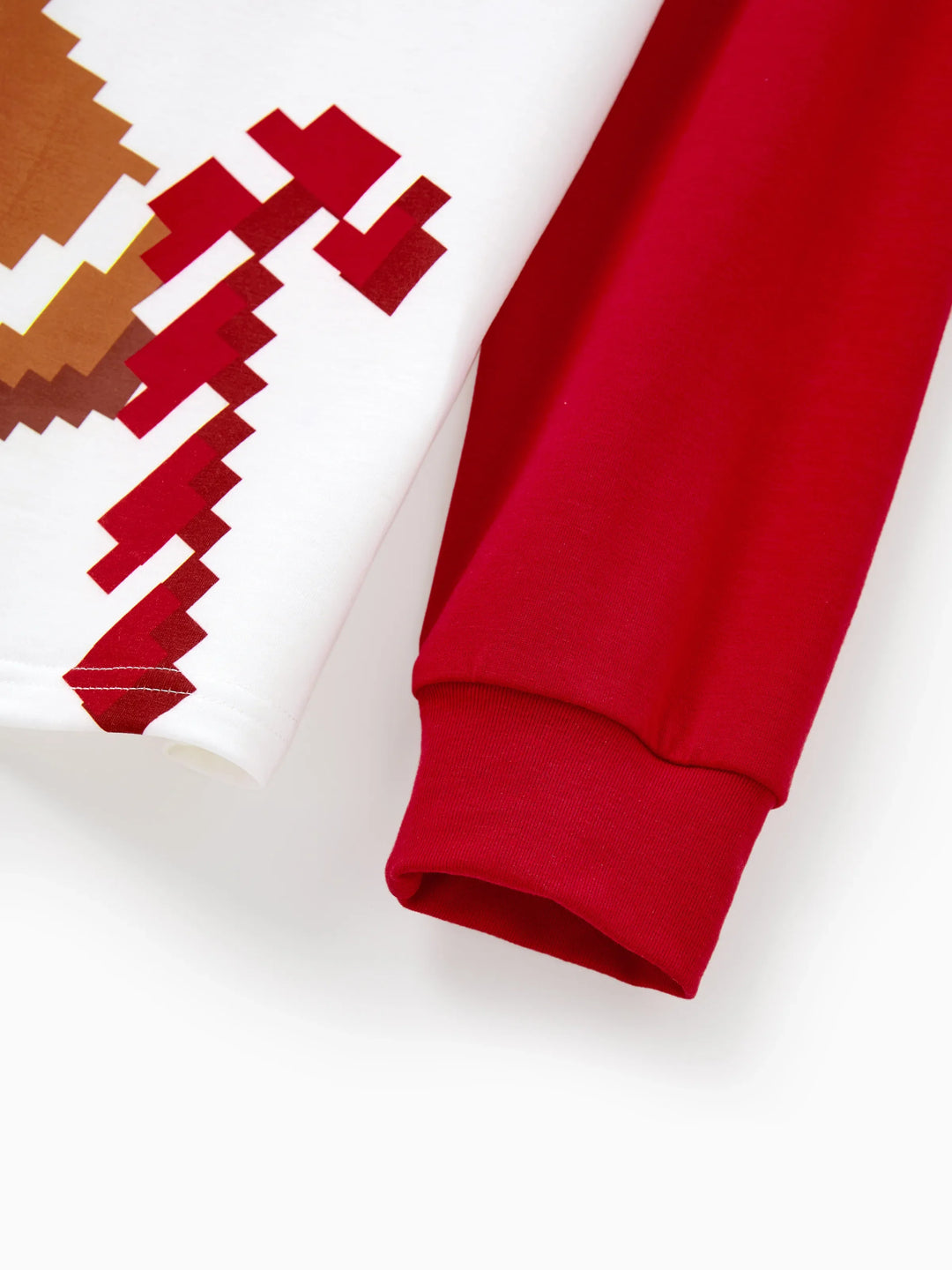 Conjunto de Pijamas em Família Correspondentes para o Natal Estampado com Ginginhas, PJs de Manga Longa com Meias de Natal em Vermelho