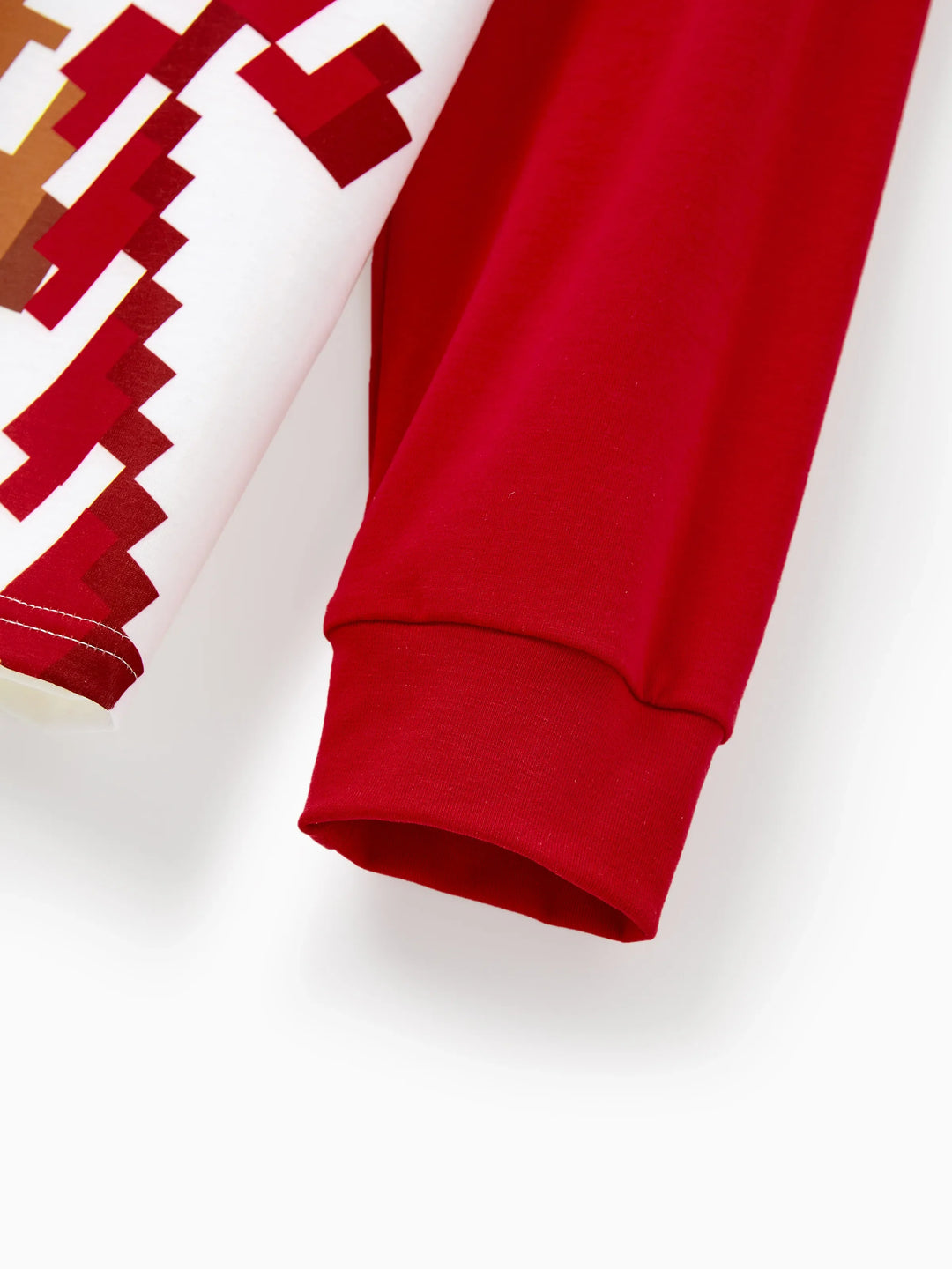 Conjunto de Pijamas em Família Correspondentes para o Natal Estampado com Ginginhas, PJs de Manga Longa com Meias de Natal em Vermelho