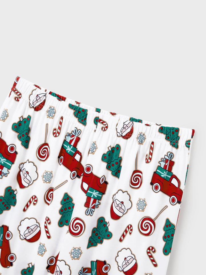 Conjunto de Pijamas em Família para o Natal com Impressão de Pai Natal e Árvore de Natal - PJs Brancos com Meias de Natal Brancas