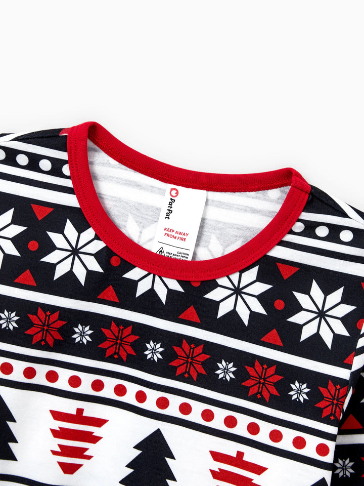 Conjunto de Pijamas de Natal para a Família com Estampa de Boneco de Neve e Árvore de Natal - Pijamas Pretos com Meias de Natal Pretas