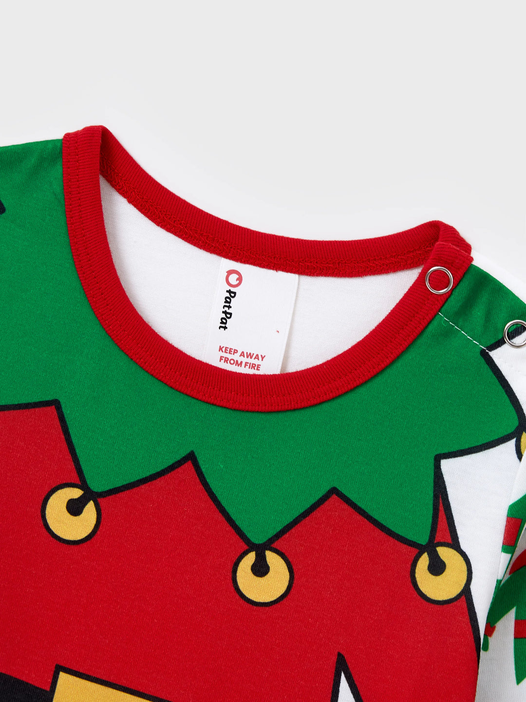 Conjunto de Pijamas de Natal para a Família em Conjunto com Meias de Natal - Estampa de Elfo - Vermelho