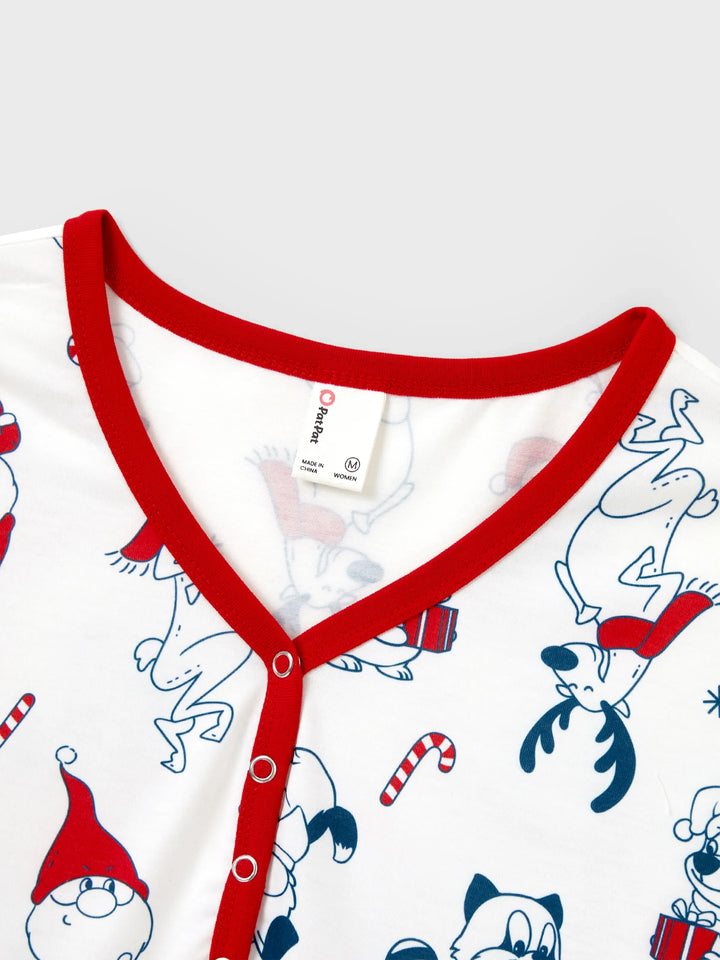 Conjunto de Pijamas Correspondentes para a Família com Estampa de Pai Natal e Cães, incluindo Meias de Natal, Brancas