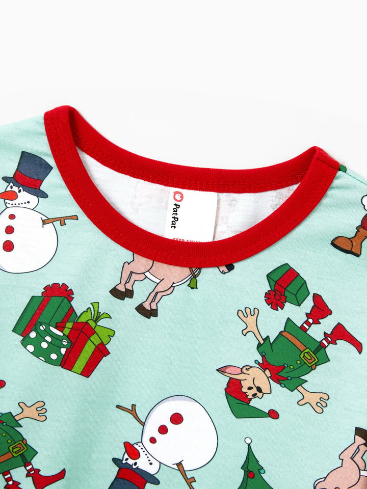Conjunto de Pijamas de Natal Coordinate para Família com Estampa de Renas e Meias de Natal Verde Claro