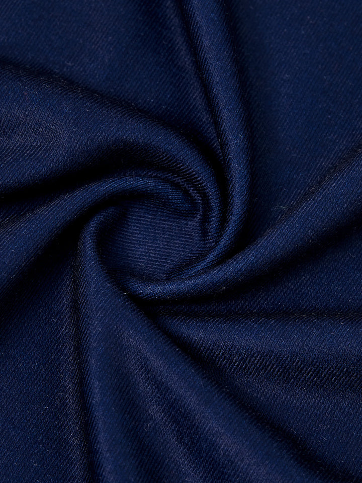 Conjunto de Pijamas para toda a Família a Condizer com Estampa de Renas e Flocos de Neve Azul Escuro